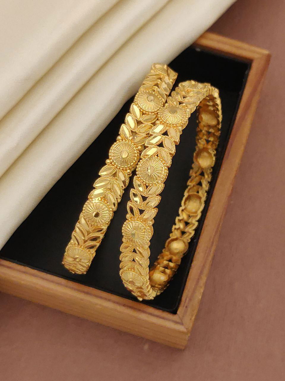 Daily Wear Brass Gold Plating Kadli 
